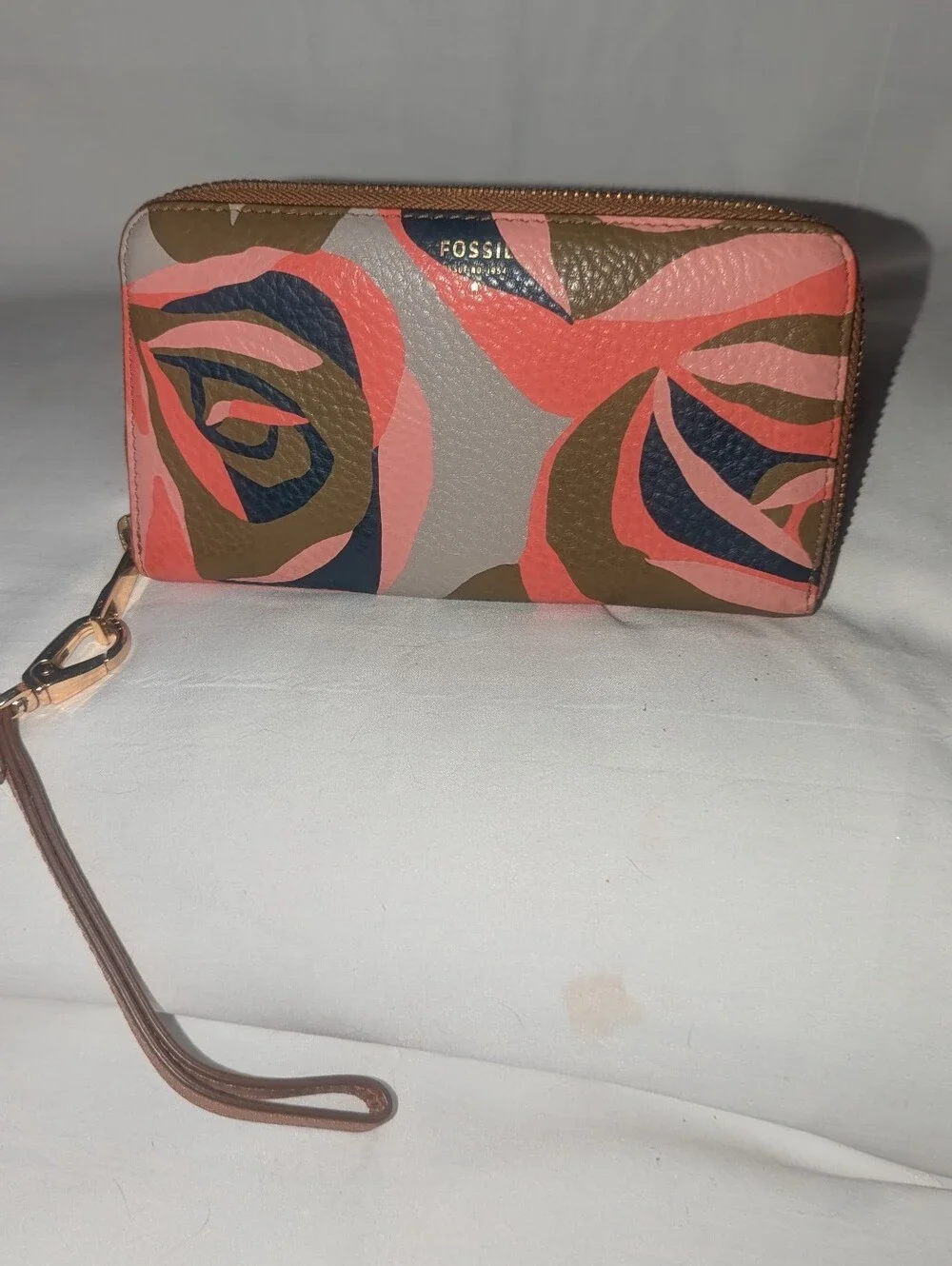 Fossil Abstract  Floral Leather Zip Around Wristlet Wallet